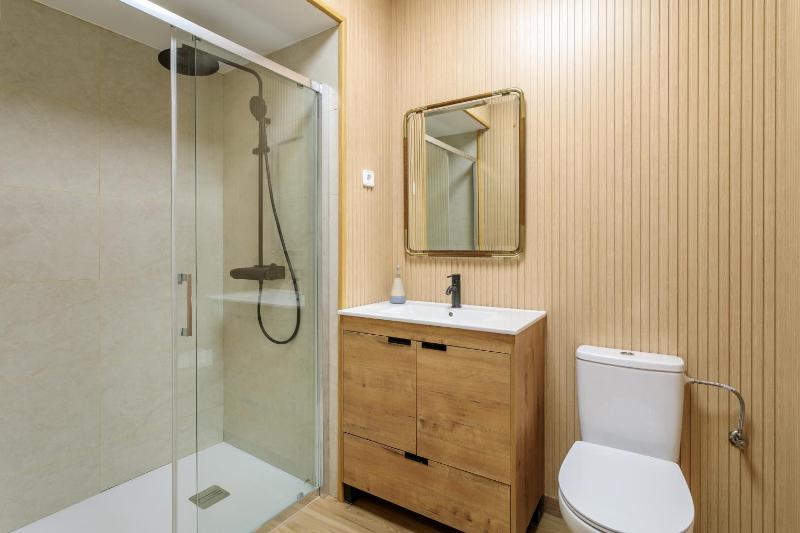 HOSTEL Pepper-Gold -STEP-FREE ENTRANCE -car- free Space-no nois-3 minutes from Port -BED ROOMS 8 GUEST 55 M2 AND 8 GUEST 65 M2 - image 30