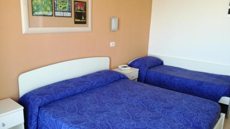 Triple Room image 2