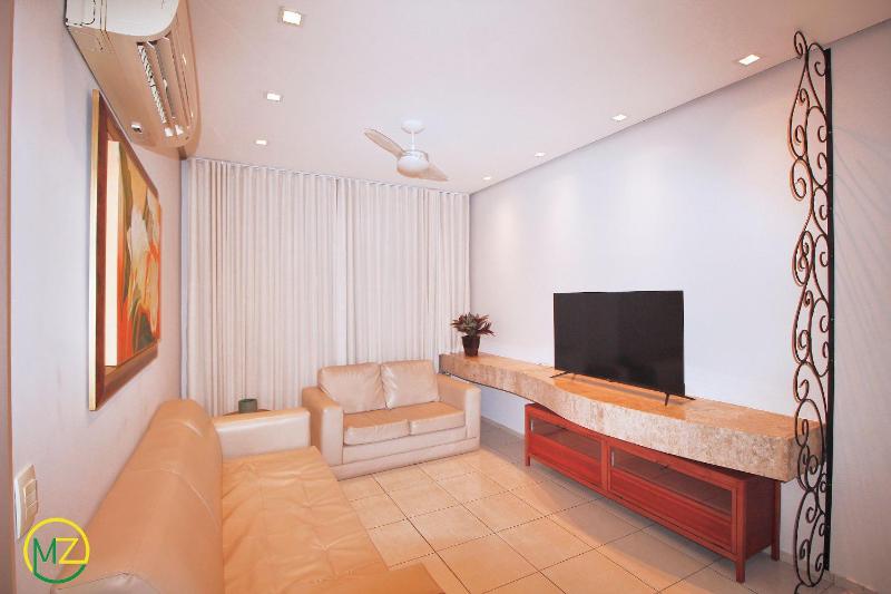 Bom 3 quartos no posto 6 com vaga de garagem - image 11