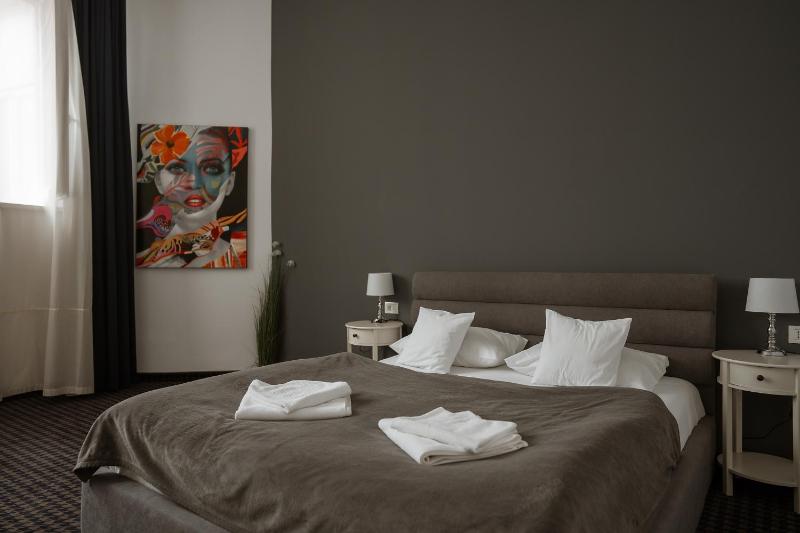 Ivana Hotel - image 9
