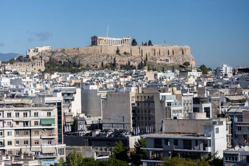 Acropolis Sky Retreat Jacuzzi & 3BR Maisonette - image 12