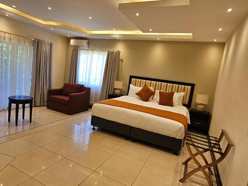 Coastal Boutique Hotel - image 8