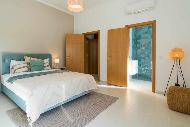 Villa Magical Light/Beach and Golf Lagos - image 11