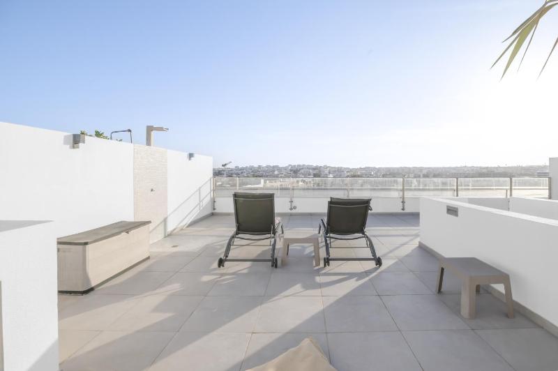 Exclusive Penthouse T2(T3) l Private roof top - image 23