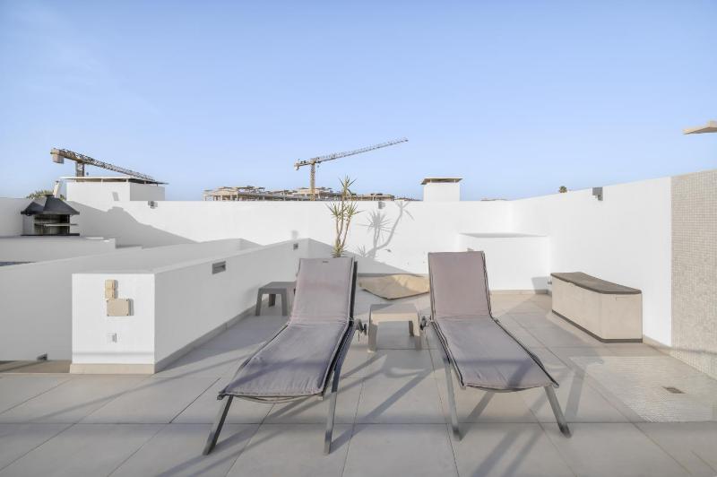 Exclusive Penthouse T2(T3) l Private roof top - image 22