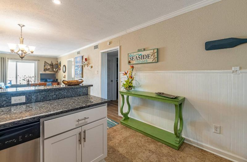 Perfect Ocean View - Oceanfront Condo Private Balcony Community Pool - image 15