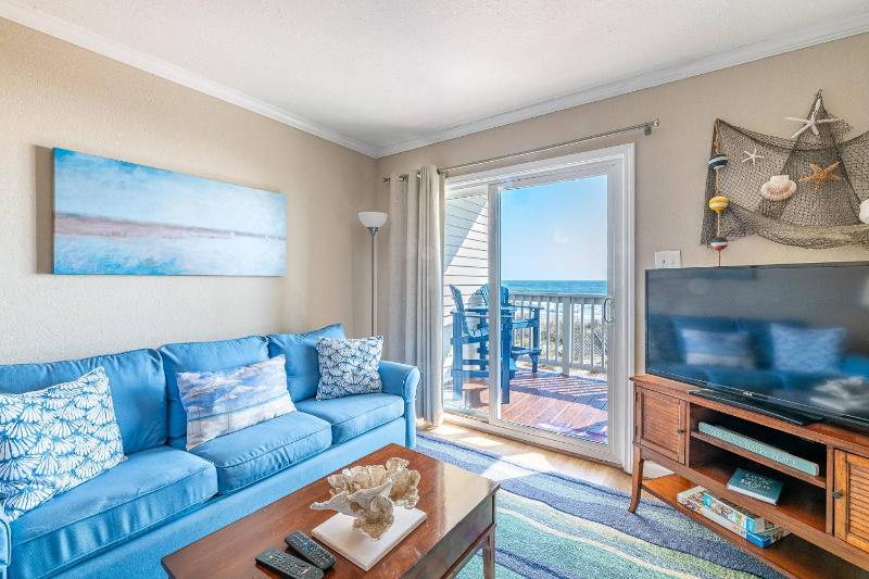 Perfect Ocean View - Oceanfront Condo Private Balcony Community Pool - image 2
