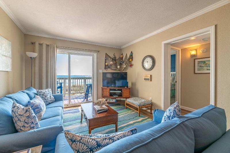 Perfect Ocean View - Oceanfront Condo Private Balcony Community Pool - image 10