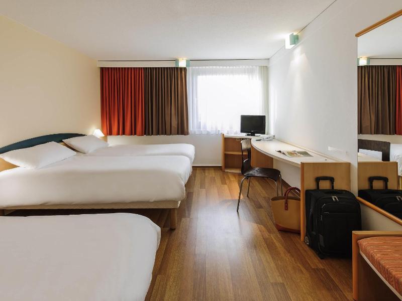 Ibis Berlin Messe - image 6