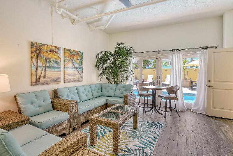 Monarch Villa - 5542 W - image 41
