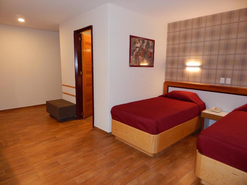 Hotel El Salvador - image 40