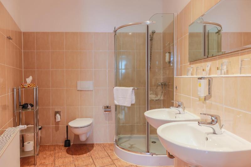 Family Room image 1