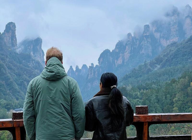 Zhangjiajie Valley Love Original Ecological Hotel - Free pick-up and drop-off Service - 24-hour Self-service coffee - Ice Cubes - Outdoor viewing Platform - Self-service laundry room Dryer - Free photography service in Hotel area - image 32
