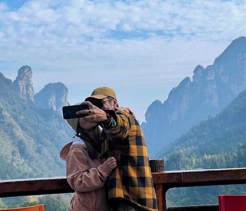 Zhangjiajie Valley Love Original Ecological Hotel - Free pick-up and drop-off Service - 24-hour Self-service coffee - Ice Cubes - Outdoor viewing Platform - Self-service laundry room Dryer - Free photography service in Hotel area - image 5