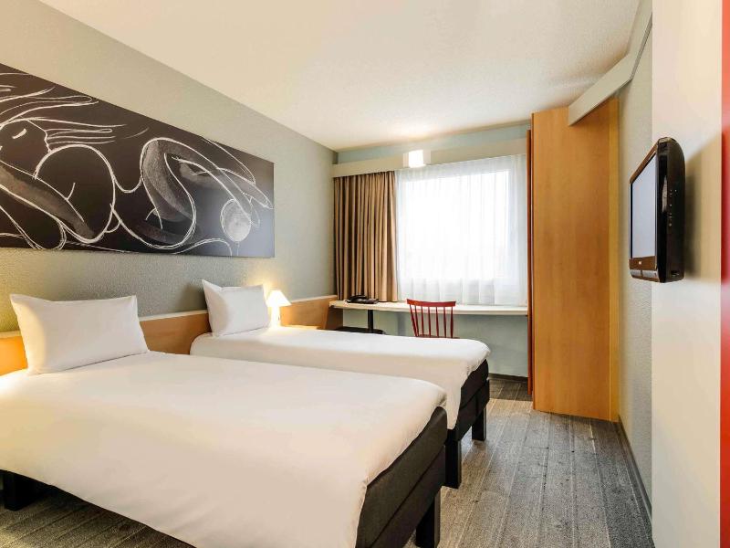 ibis Luebeck City - image 9