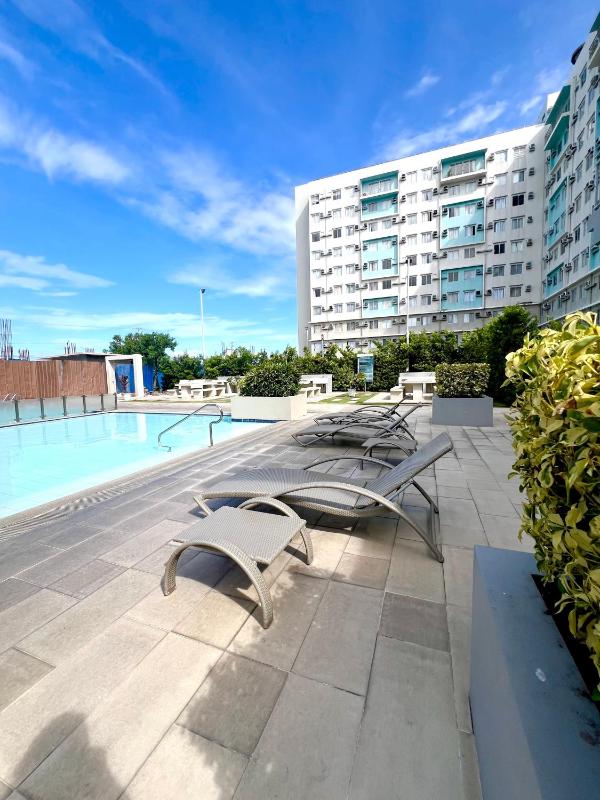 Shenna's Condo Unit Rental |Mountain-Facing Studio - image 15