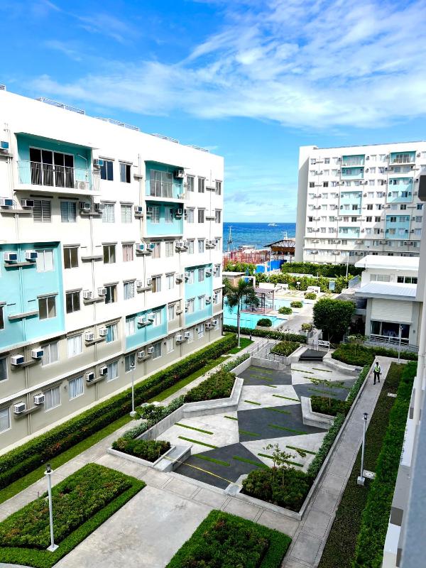 Shenna's Condo Unit Rental |Mountain-Facing Studio - image 9