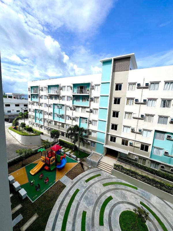 Shenna's Condo Unit Rental |Mountain-Facing Studio - image 16