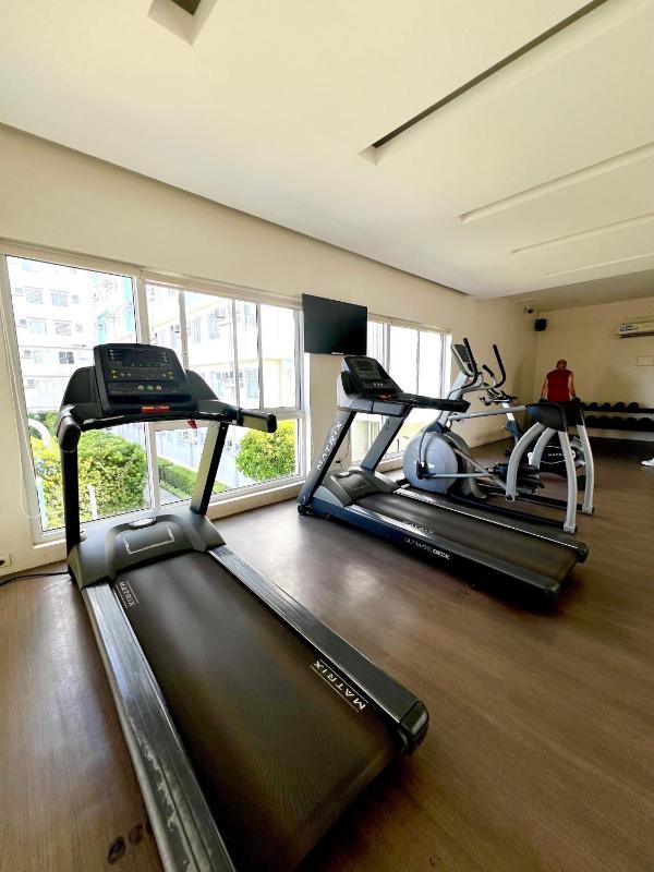 Shenna's Condo Unit Rental |Mountain-Facing Studio - image 7