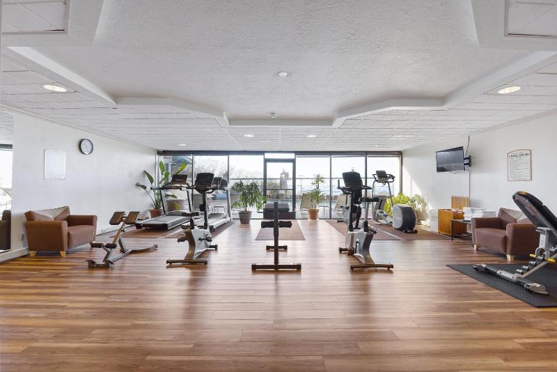 Inn at Spanish Head Resort Hotel - image 2