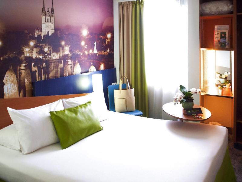 ibis Styles Angers Centre Gare - image 2