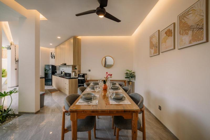 NEW! Villa Frost Berawa - 3 Bed Villa near Finns! - image 16