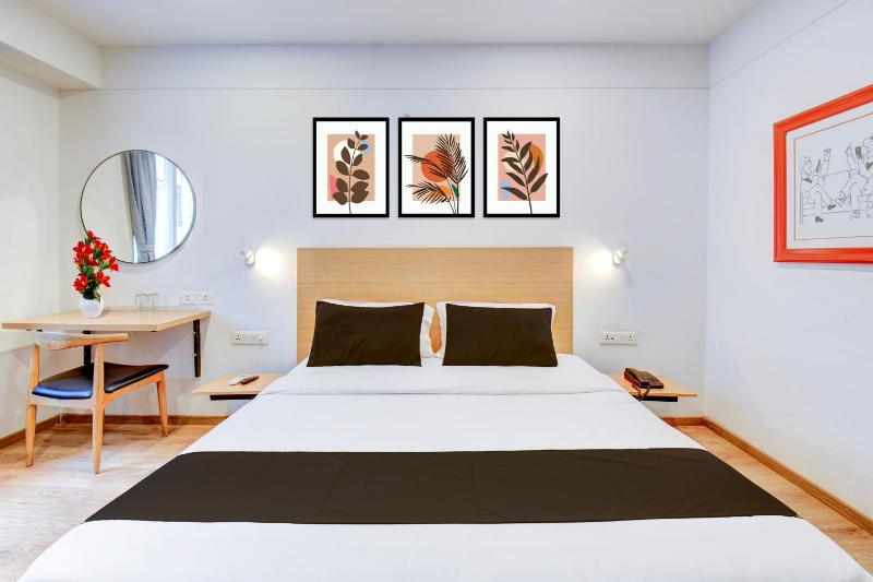 Super Townhouse Balewadi High Street - image 12