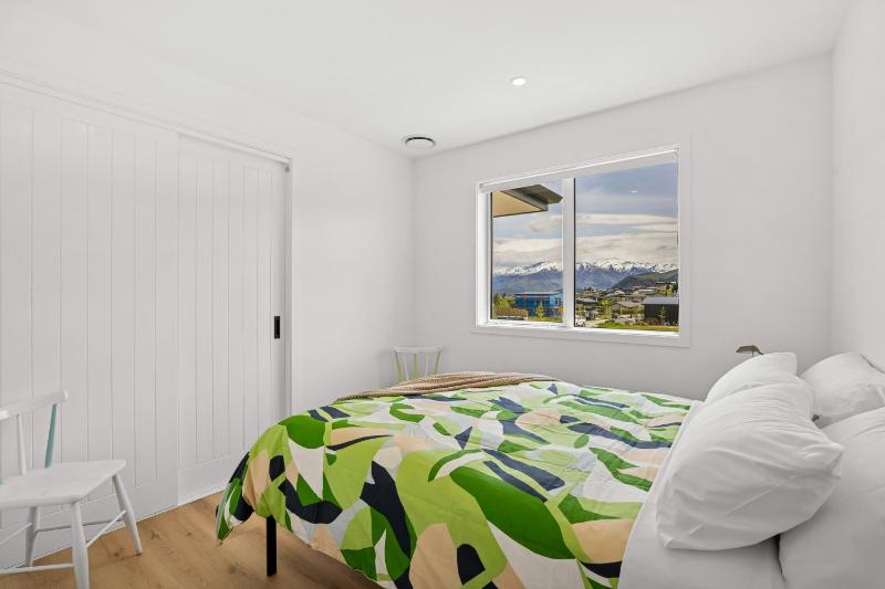 Skiwi - Wanaka Holiday Home - image 23