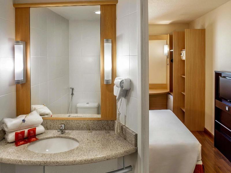 ibis BH Afonso Pena Savassi - image 10