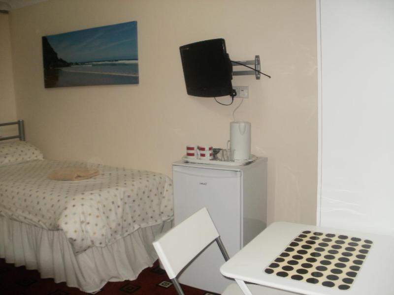Single Room image 2