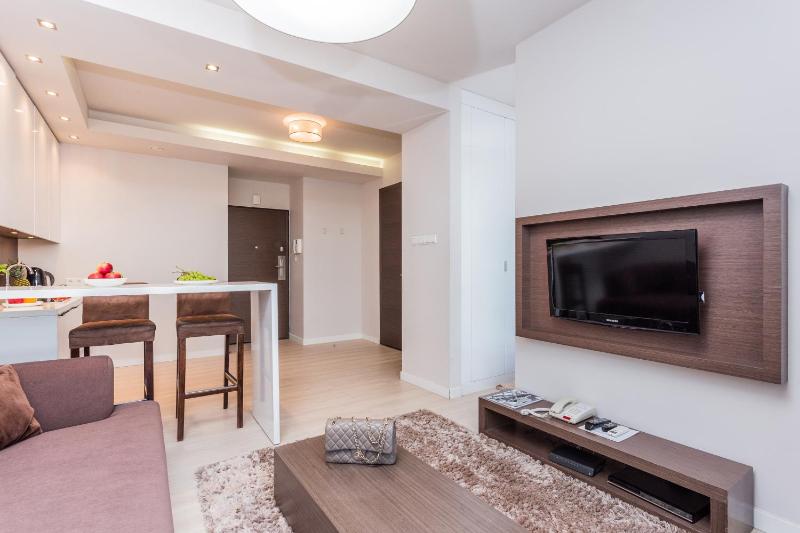 Studio Apartment image 2