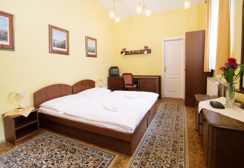Double or Twin Room - Ground Floor image 3