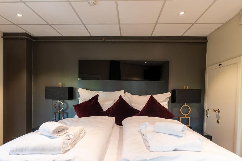 Quality Hotel Saga - image 17