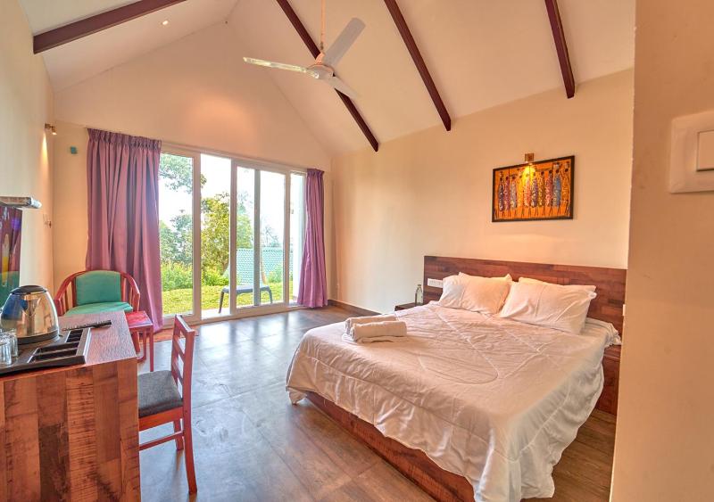 Gardenia Pool Resort Kanthalloor by VOYE HOMES Mountain View Stay Near Bhramaram view Point - image 22