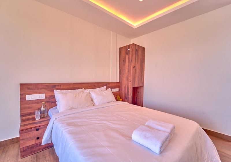 Gardenia Pool Resort Kanthalloor by VOYE HOMES Mountain View Stay Near Bhramaram view Point - image 40