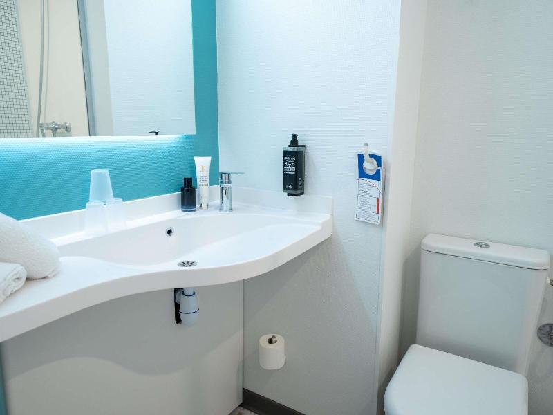 ibis budget Narbonne Est - image 24