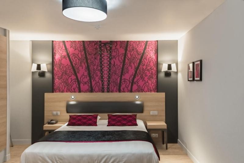 Superior Double Room with Spa Bath image 3