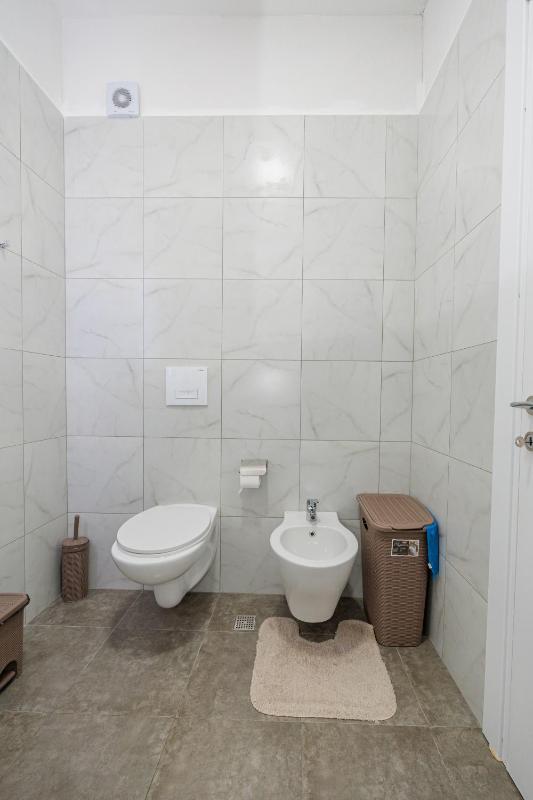 Luxury Apartment with Parking - image 7