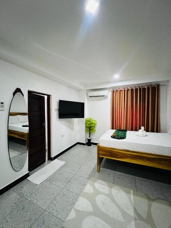Studio Room - image 14