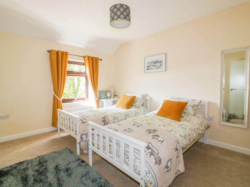 Camellia Cottage - image 7