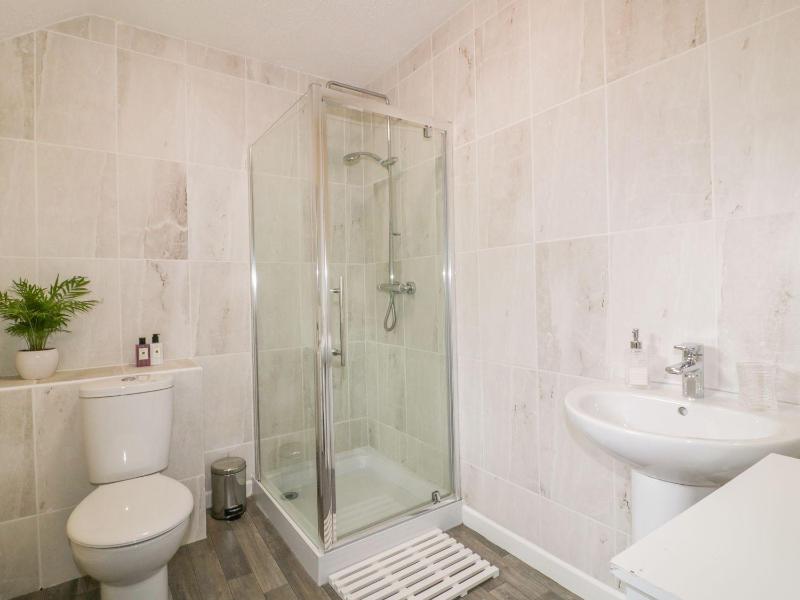 Camellia Cottage - image 4