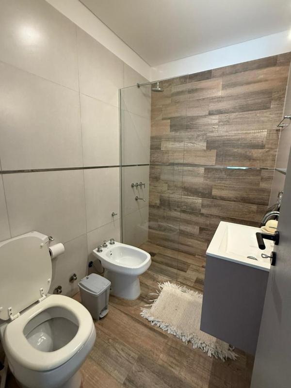 Departamento moderno y céntrico con pileta - image 20