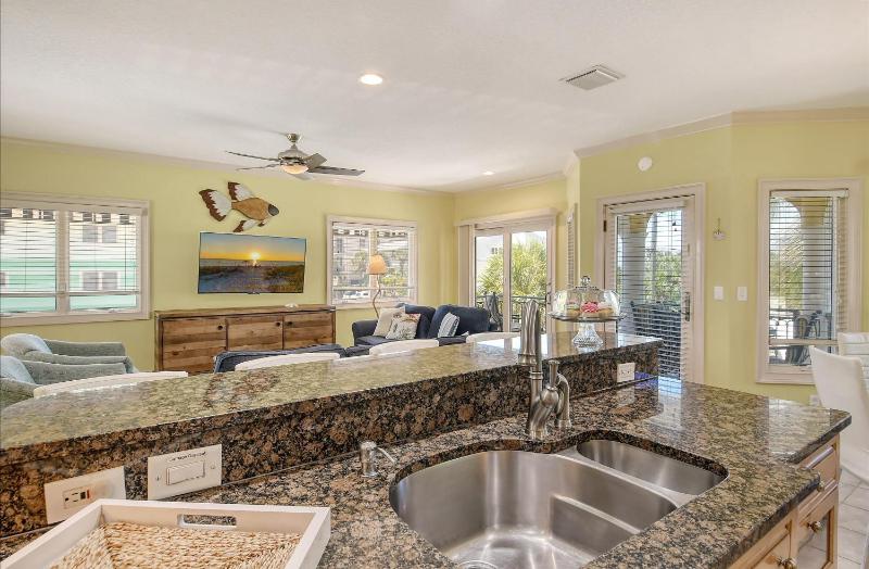 Monarch Villa - 5542 W - image 13