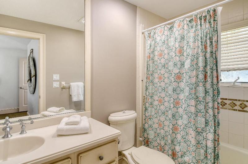Monarch Villa - 5542 W - image 6