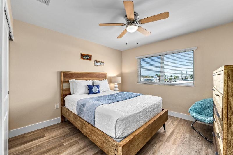 Dolphin Resort - 123 - image 9