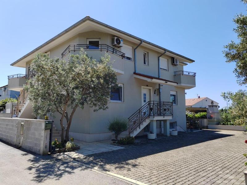 Apartments with parking space Fazana - 7252 - image 1