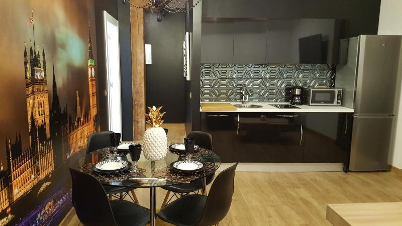 Apartamentos Art Suite Santander - image 14