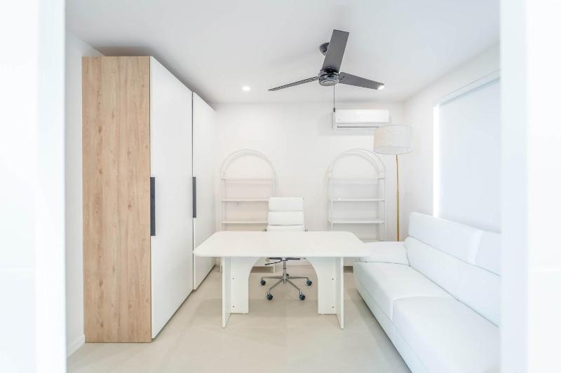 Stylish NEW 2BR Villa with Pool Walk to Beach - image 5