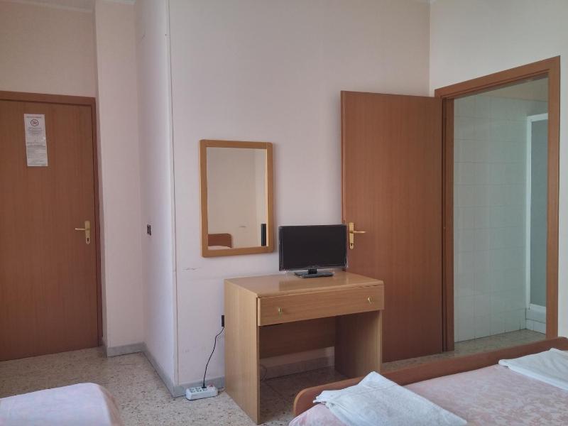 Double Room - Disability Access image 2