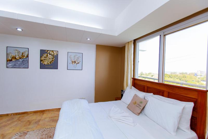 Tima Residence Shared kitchen & Living Area with Seaview 25 min from Airport - image 8